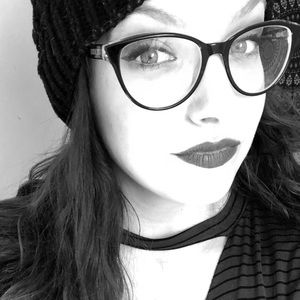 Meet your Posher, Kelly